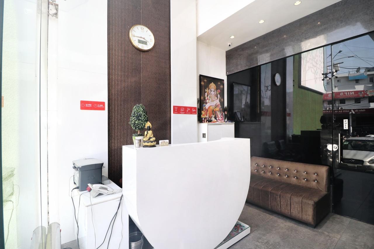 Oyo 14829 Hotel J Cruise Ludhiana Buitenkant foto
