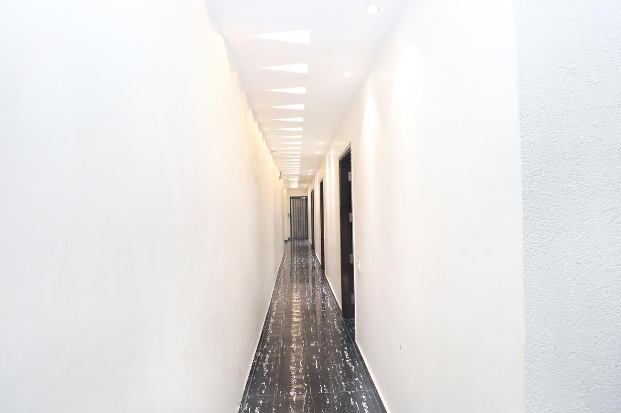 Oyo 14829 Hotel J Cruise Ludhiana Buitenkant foto
