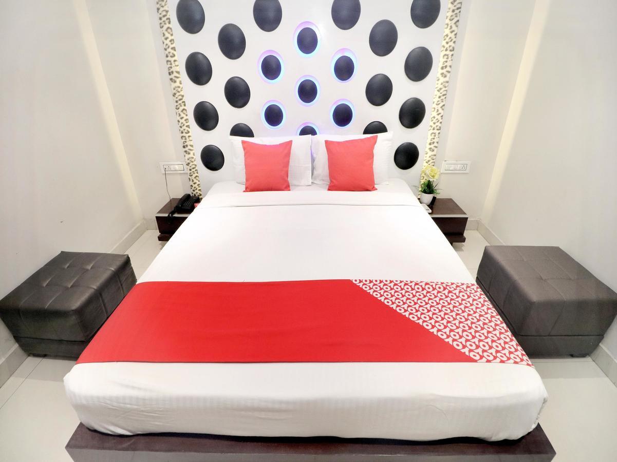 Oyo 14829 Hotel J Cruise Ludhiana Buitenkant foto