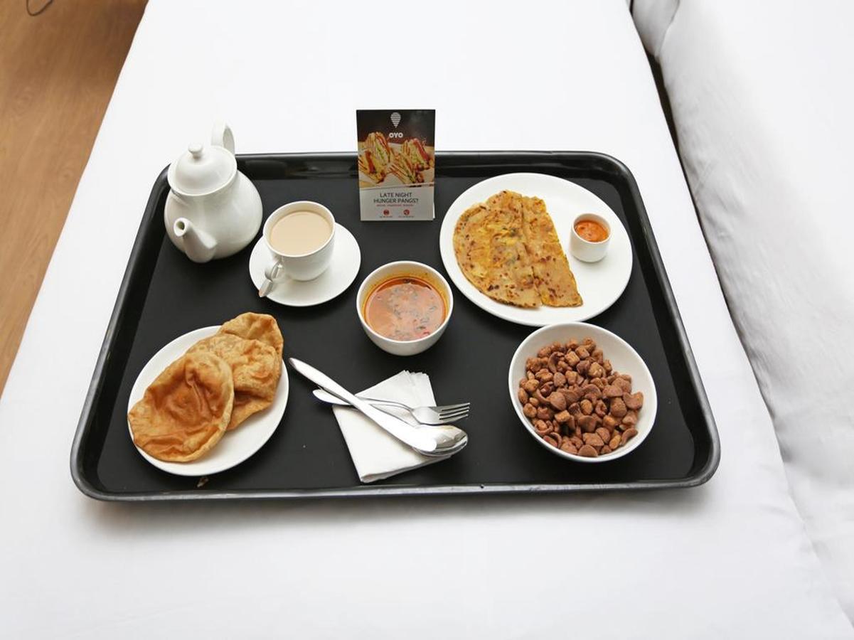 Oyo 14829 Hotel J Cruise Ludhiana Buitenkant foto