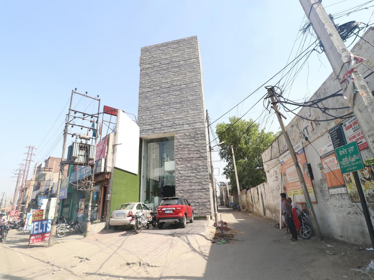Oyo 14829 Hotel J Cruise Ludhiana Buitenkant foto