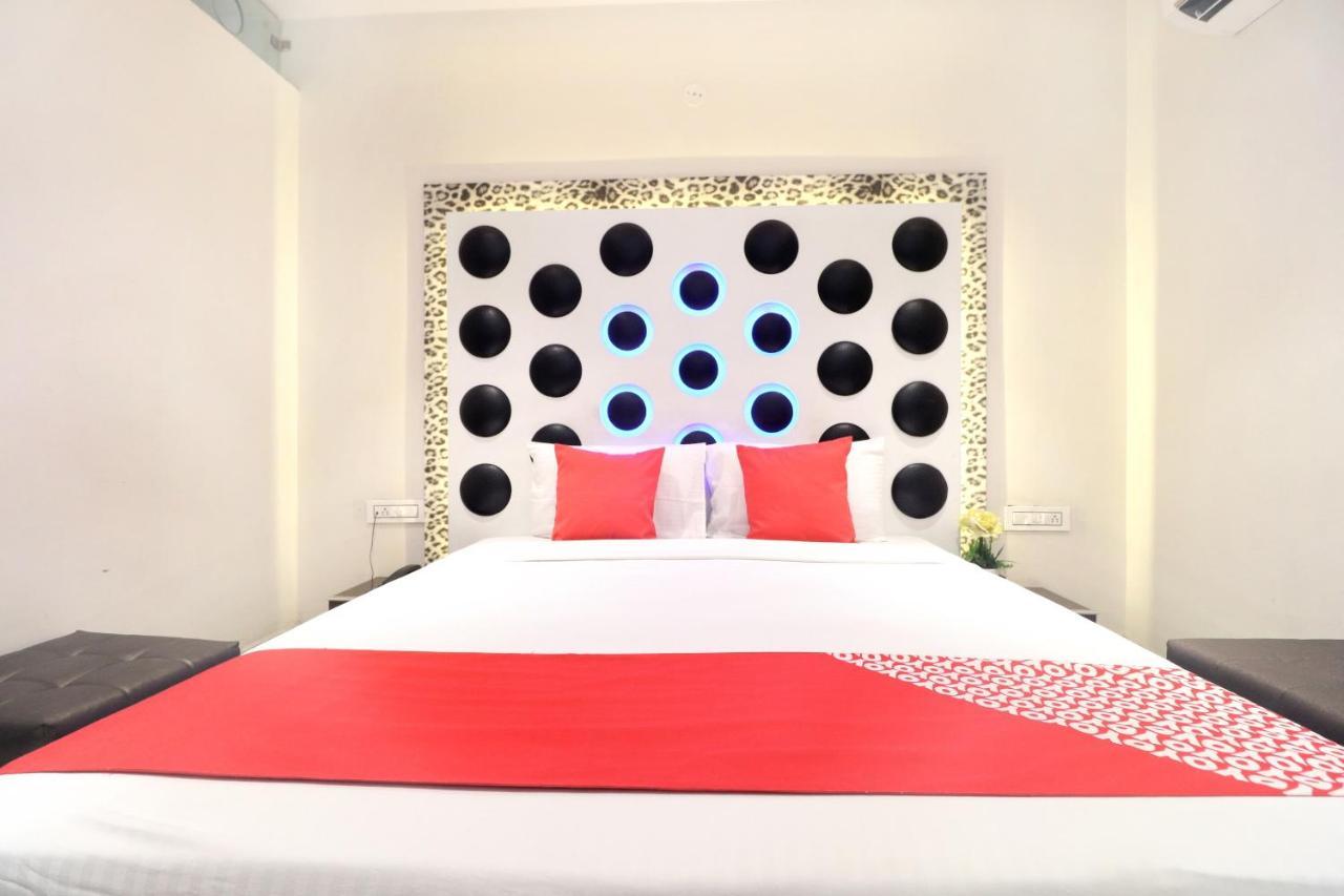 Oyo 14829 Hotel J Cruise Ludhiana Buitenkant foto